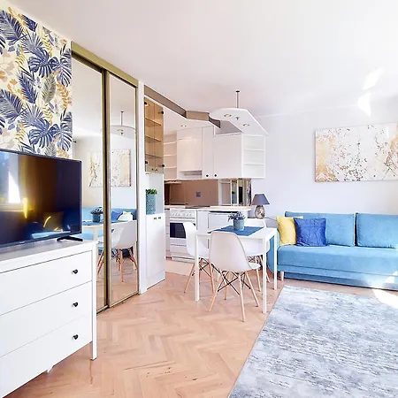 Avis - Skwer Kosciuszki 2